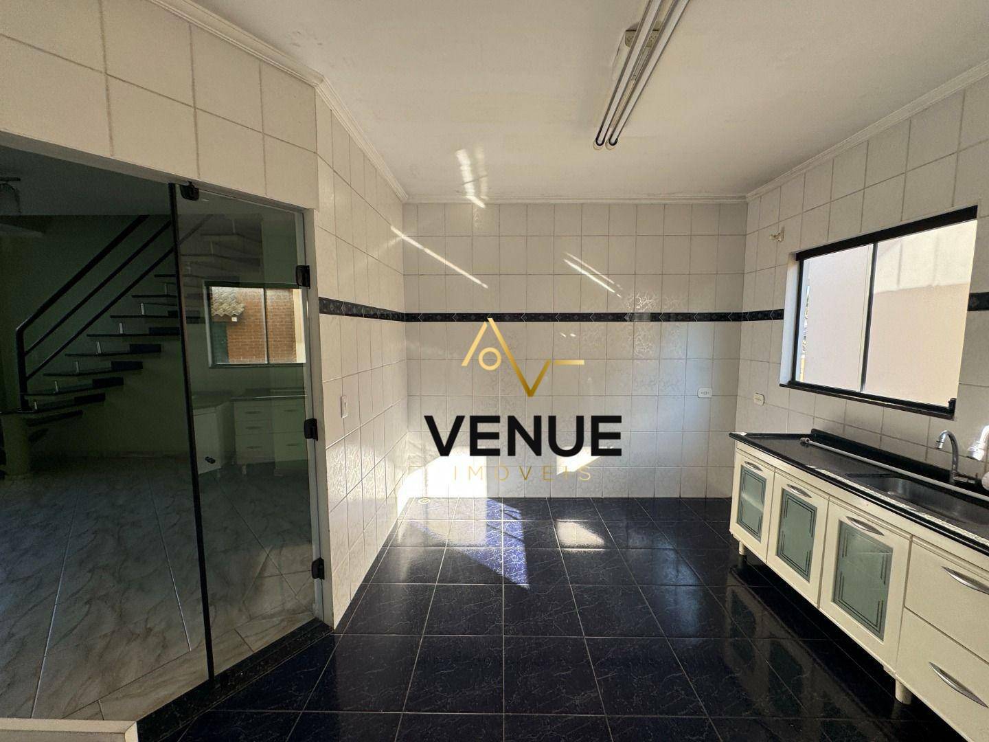 Casa de Condomínio à venda e aluguel com 3 quartos, 300m² - Foto 22