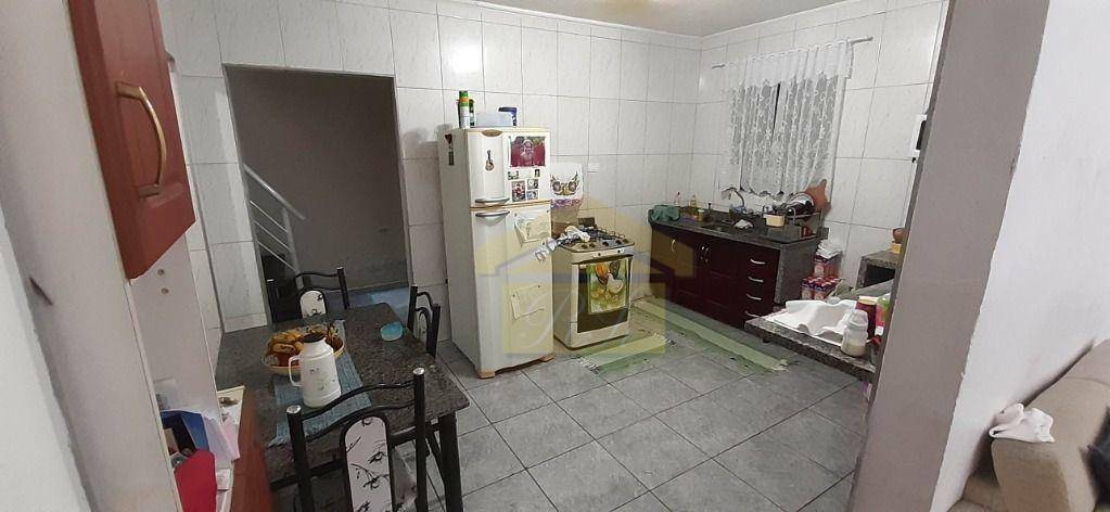 Sobrado à venda com 5 quartos, 210m² - Foto 5