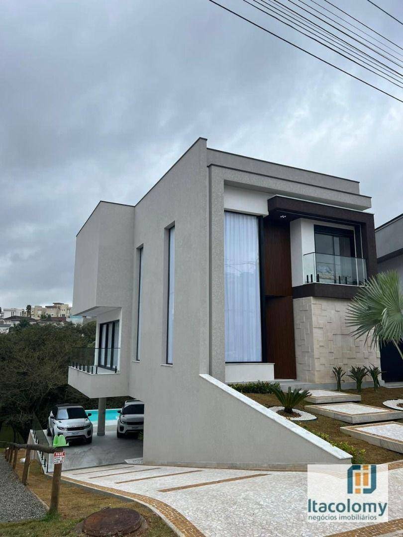 Casa de Condomínio à venda com 4 quartos, 430m² - Foto 1