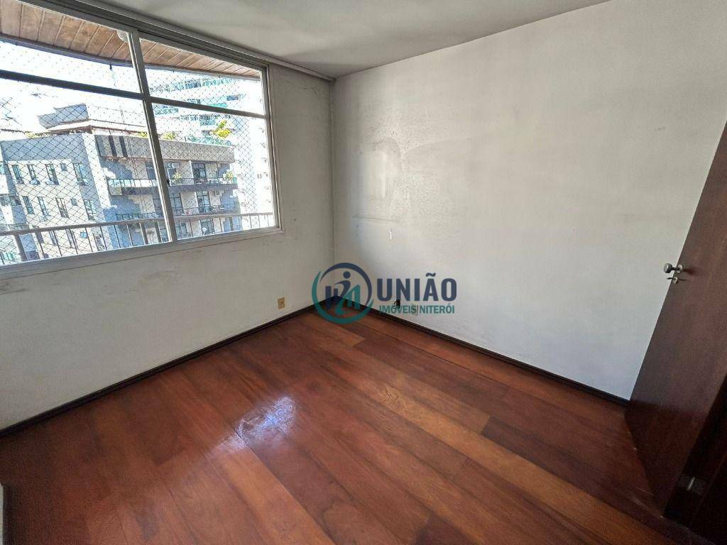 Apartamento à venda com 3 quartos, 130m² - Foto 6