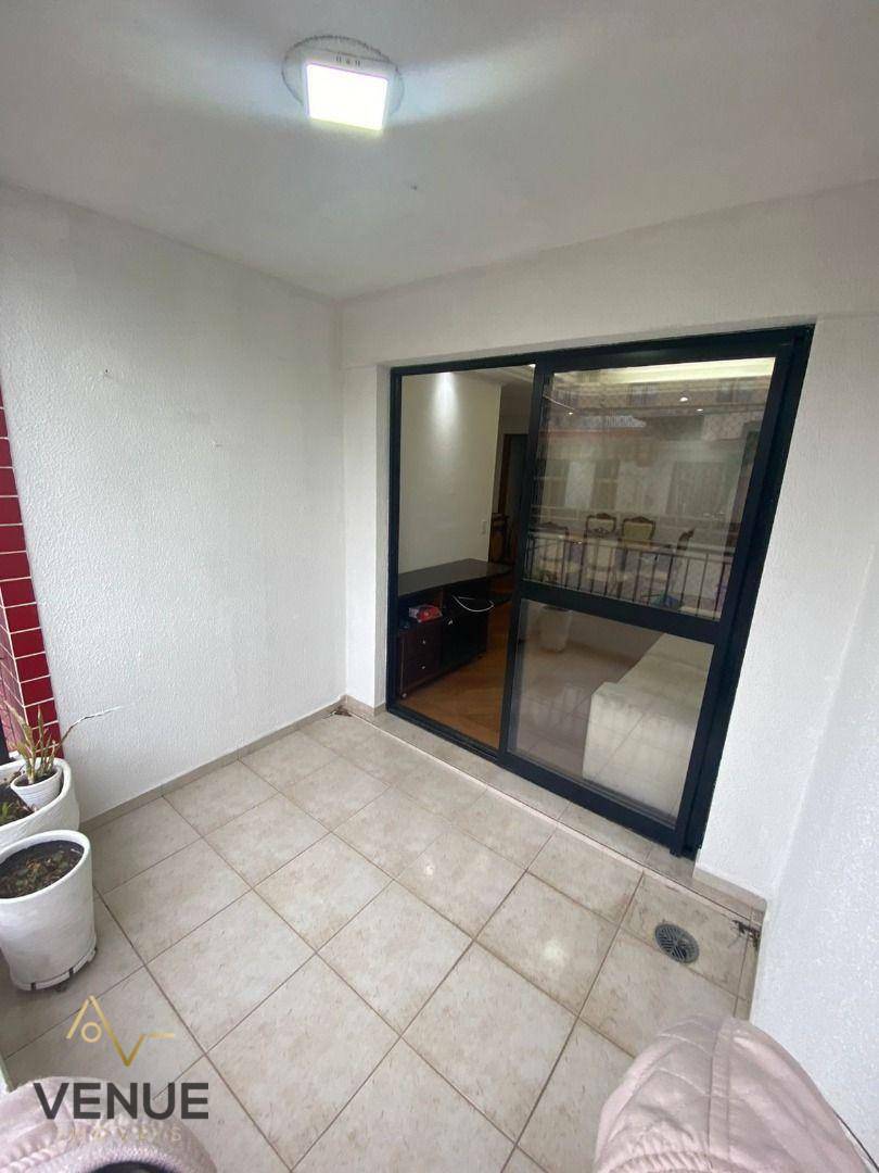 Apartamento à venda com 2 quartos, 62m² - Foto 18