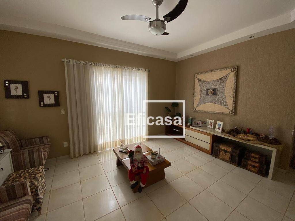 Casa à venda com 3 quartos, 394m² - Foto 3