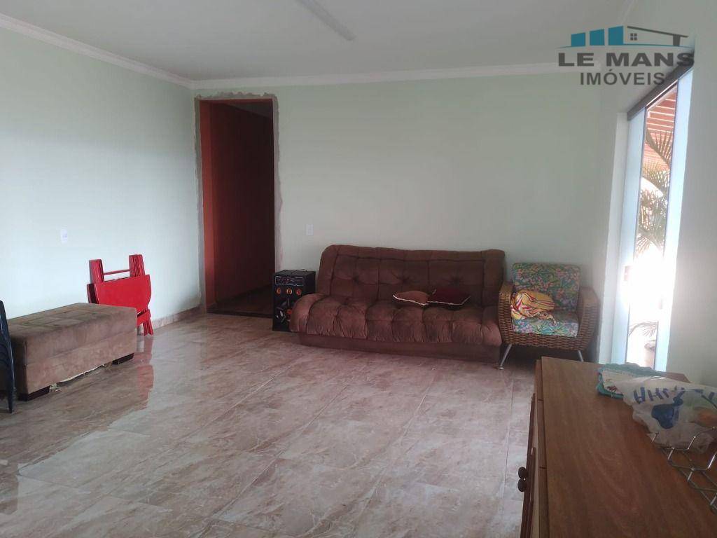 Chácara à venda com 3 quartos, 1050M2 - Foto 11