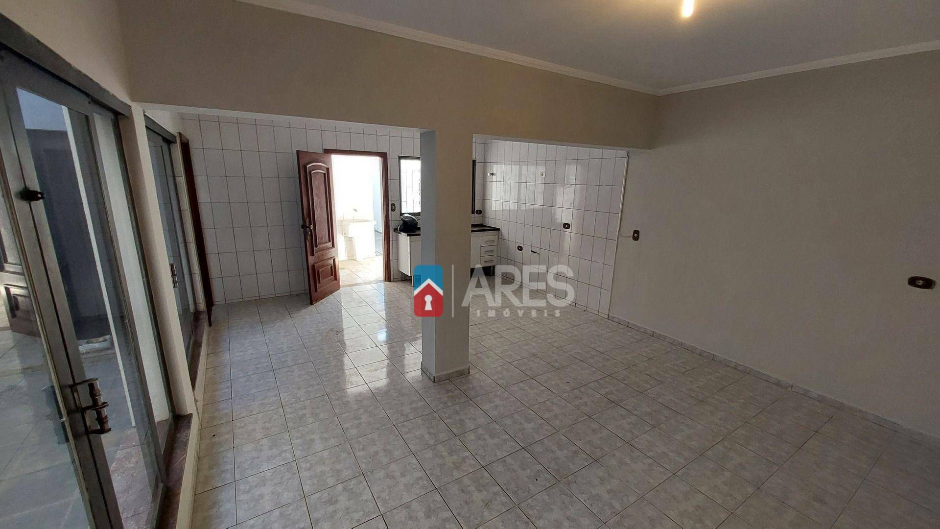 Casa à venda com 3 quartos, 188m² - Foto 4