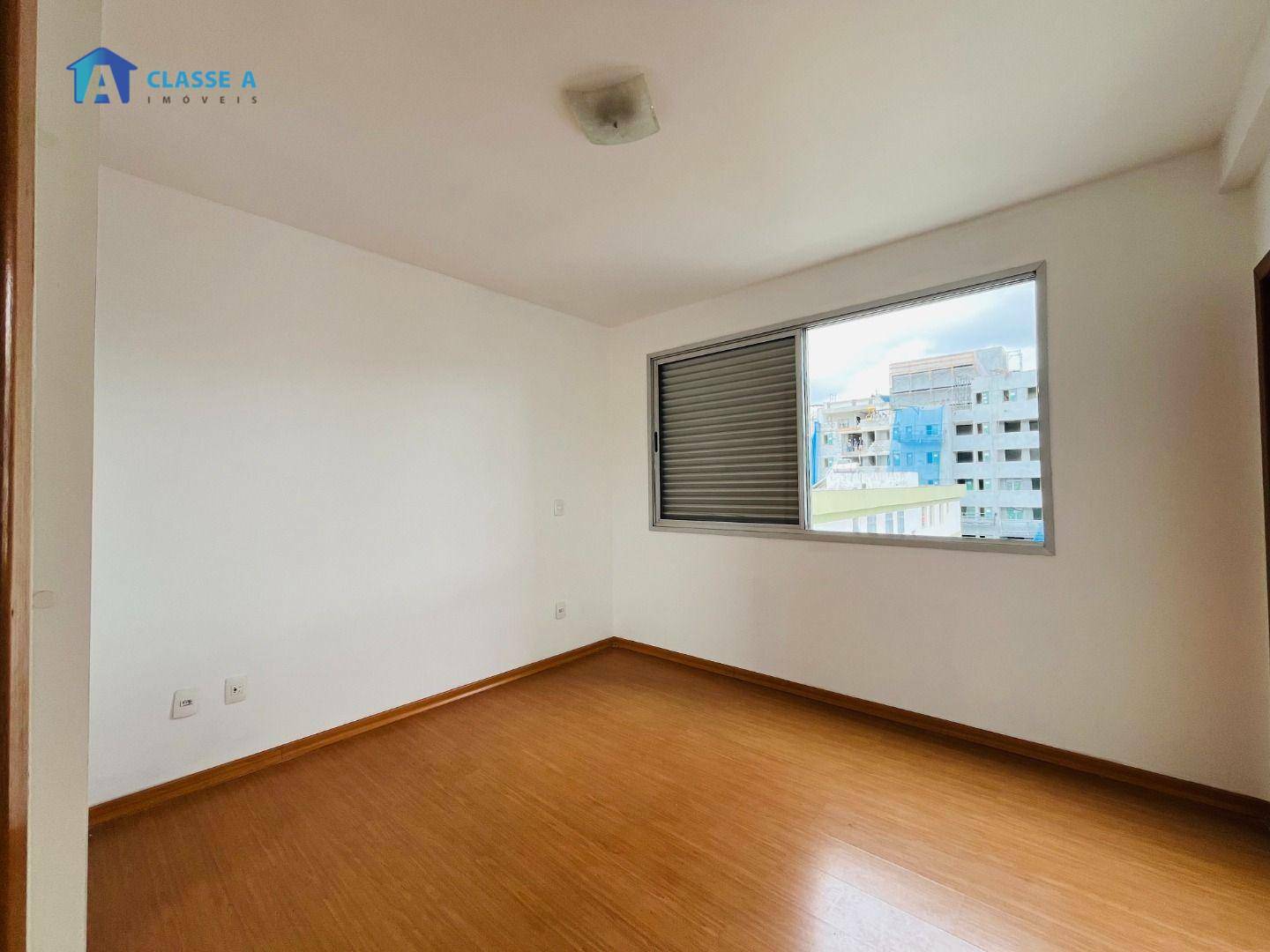 Apartamento à venda com 3 quartos, 110m² - Foto 12