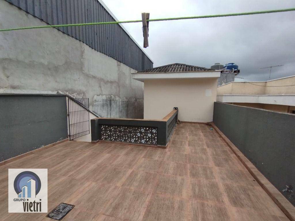 Sobrado à venda com 3 quartos, 220m² - Foto 14