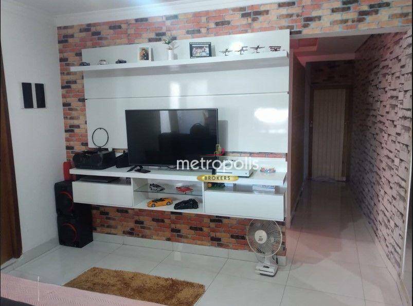 Sobrado à venda com 2 quartos, 210m² - Foto 2