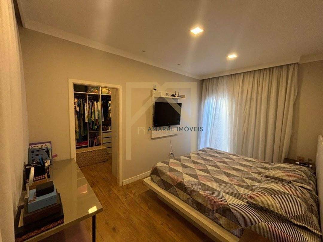 Casa à venda com 3 quartos, 208m² - Foto 17