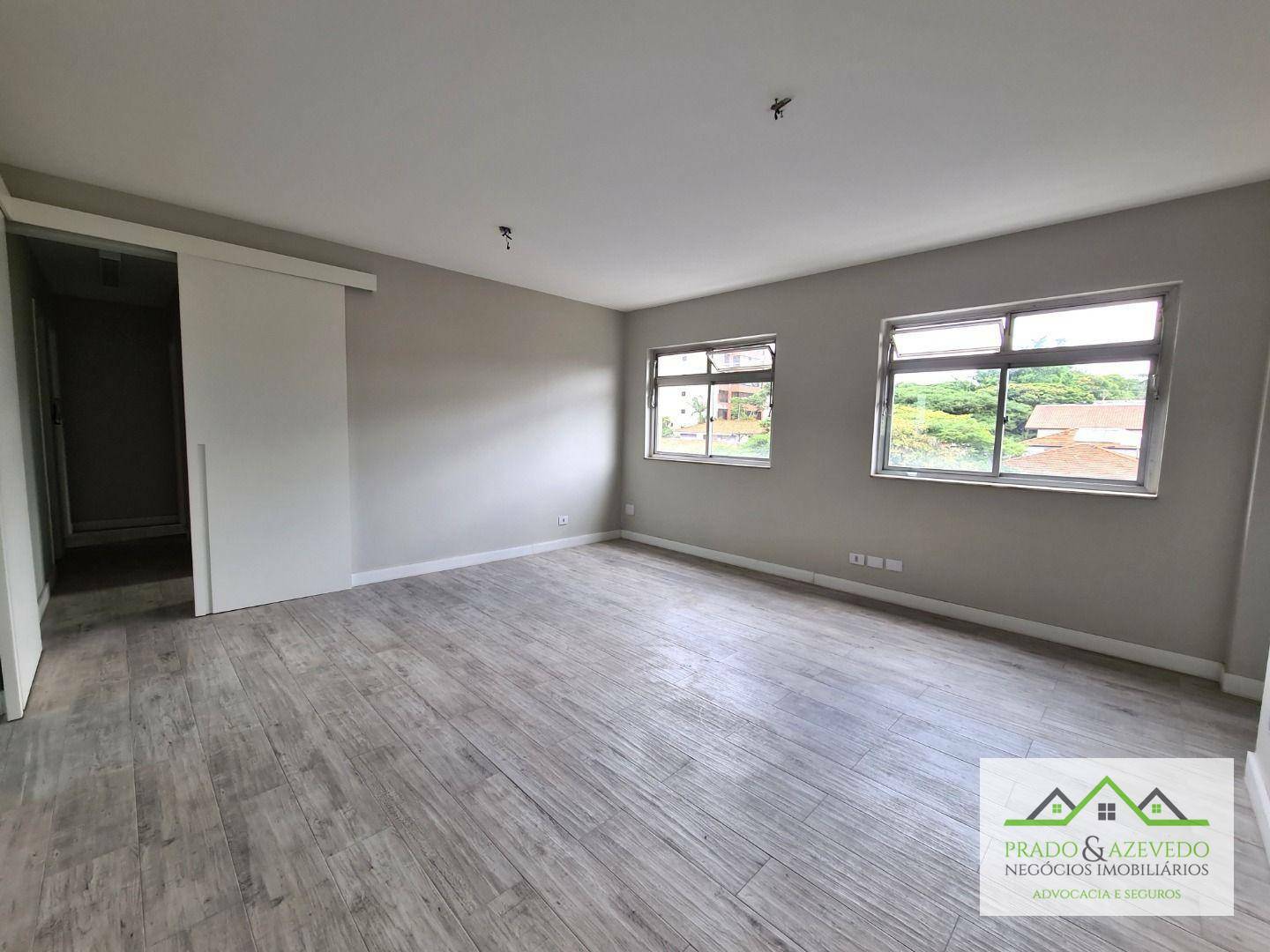 Apartamento à venda com 3 quartos, 100m² - Foto 3