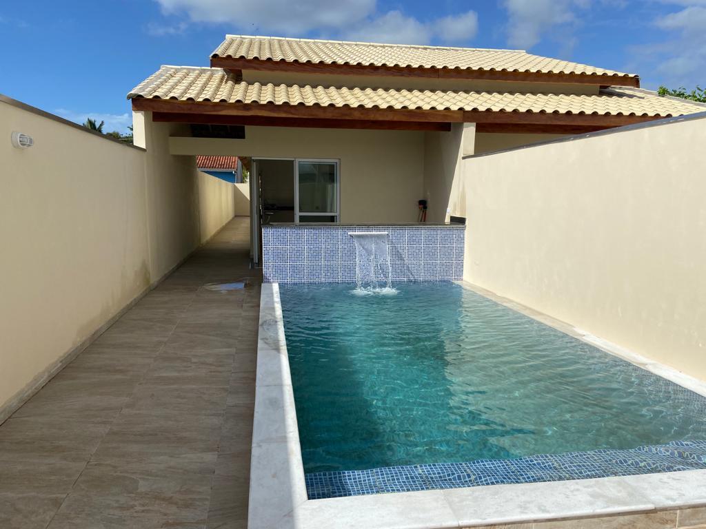 Casa à venda com 3 quartos, 150m² - Foto 1