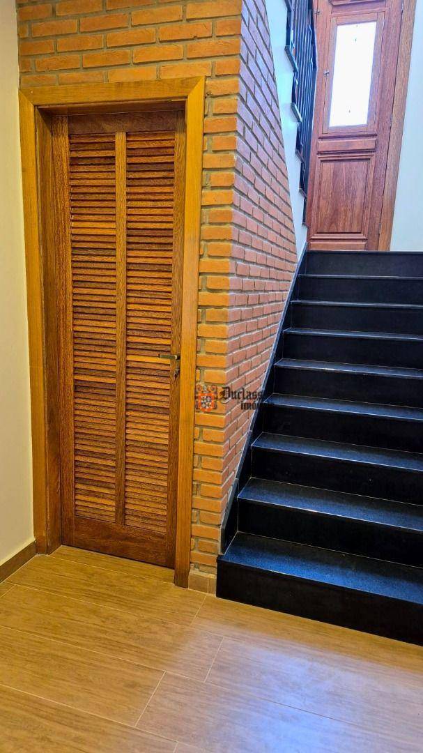 Sobrado à venda com 3 quartos, 194m² - Foto 7