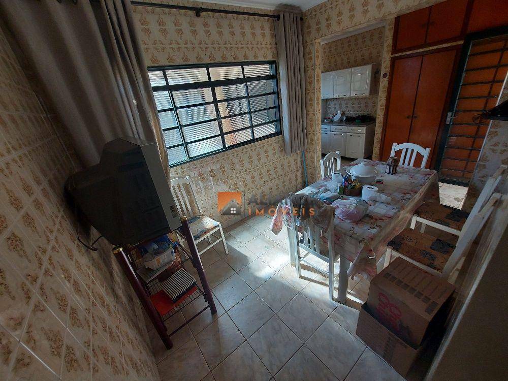 Casa à venda com 3 quartos, 131m² - Foto 15