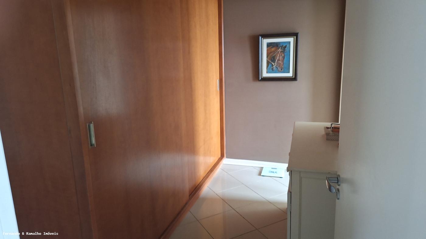Casa à venda com 3 quartos, 450m² - Foto 9