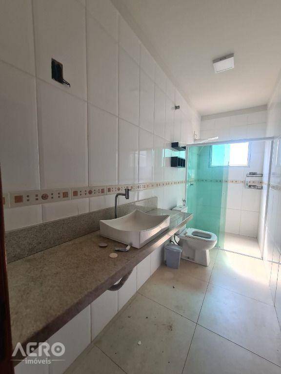 Casa de Condomínio à venda com 4 quartos, 478m² - Foto 7