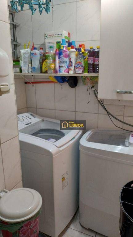 Apartamento à venda com 2 quartos, 40m² - Foto 11