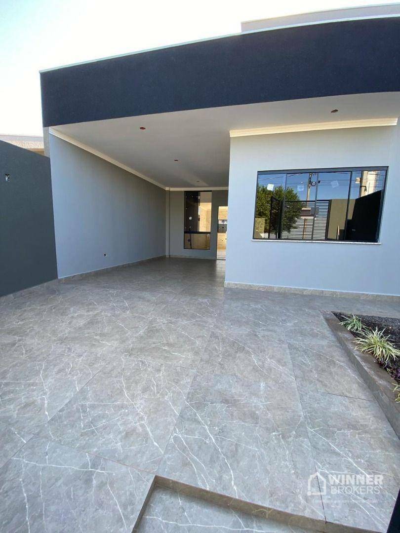 Casa à venda com 3 quartos, 92m² - Foto 1