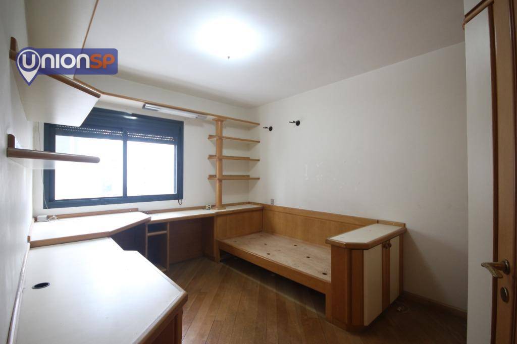 Apartamento à venda com 4 quartos, 202m² - Foto 22