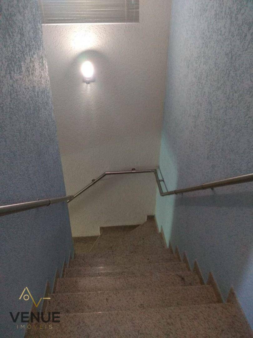 Sobrado à venda e aluguel com 3 quartos, 350m² - Foto 65