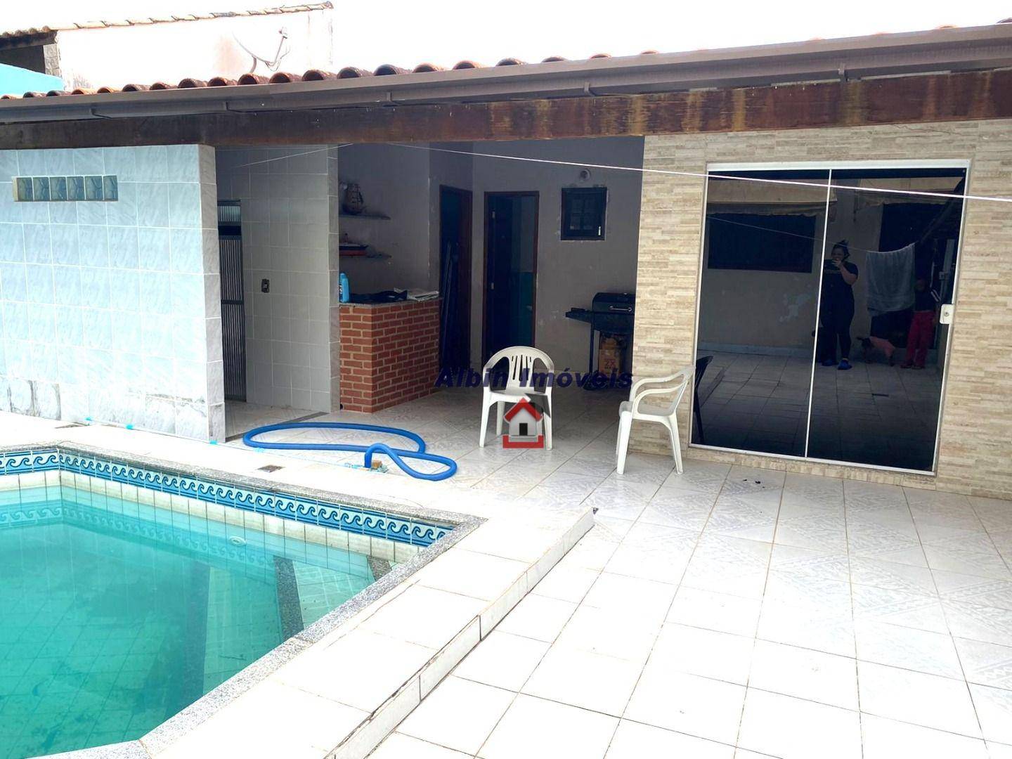 Casa à venda com 3 quartos, 350m² - Foto 1