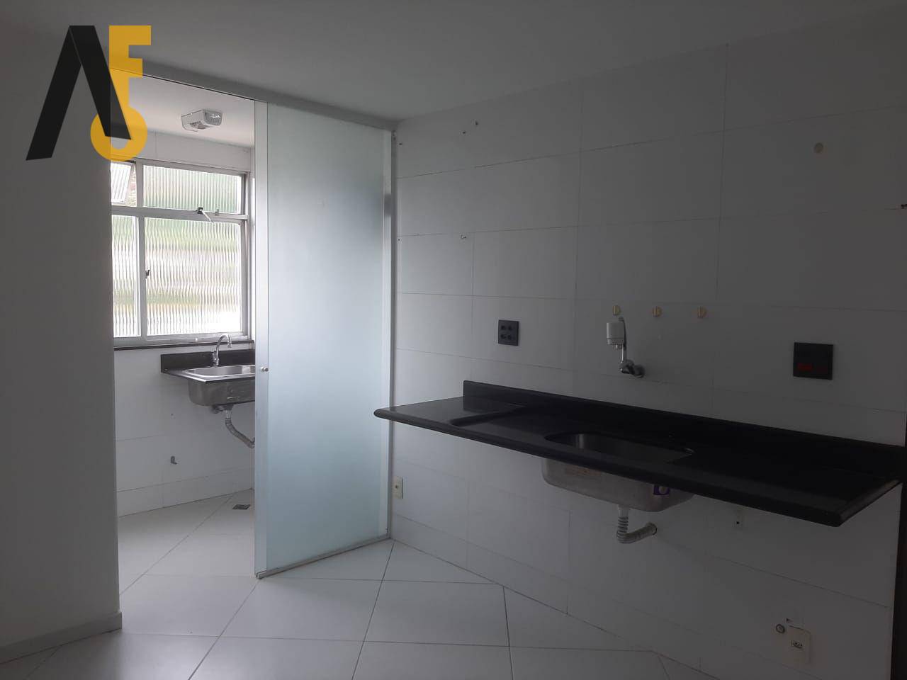 Apartamento à venda com 2 quartos, 75m² - Foto 12