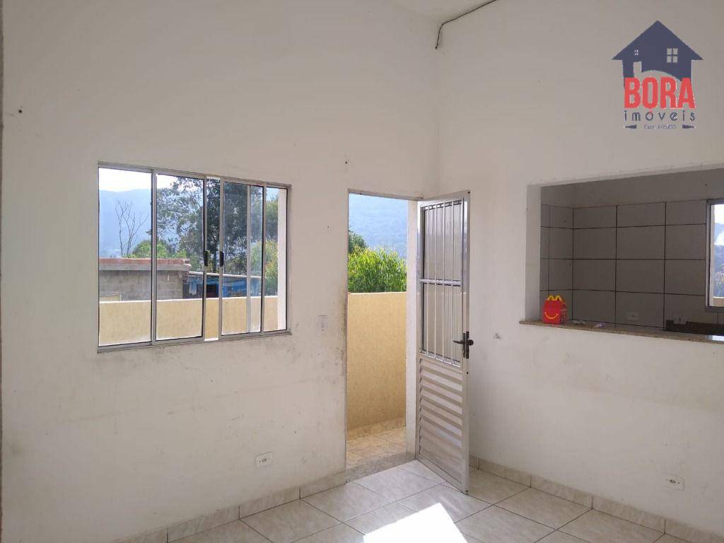 Casa para alugar com 2 quartos, 60m² - Foto 18