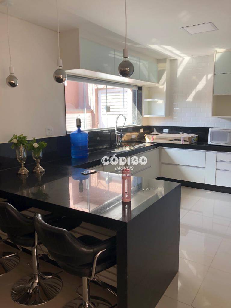 Casa à venda com 3 quartos, 300m² - Foto 31