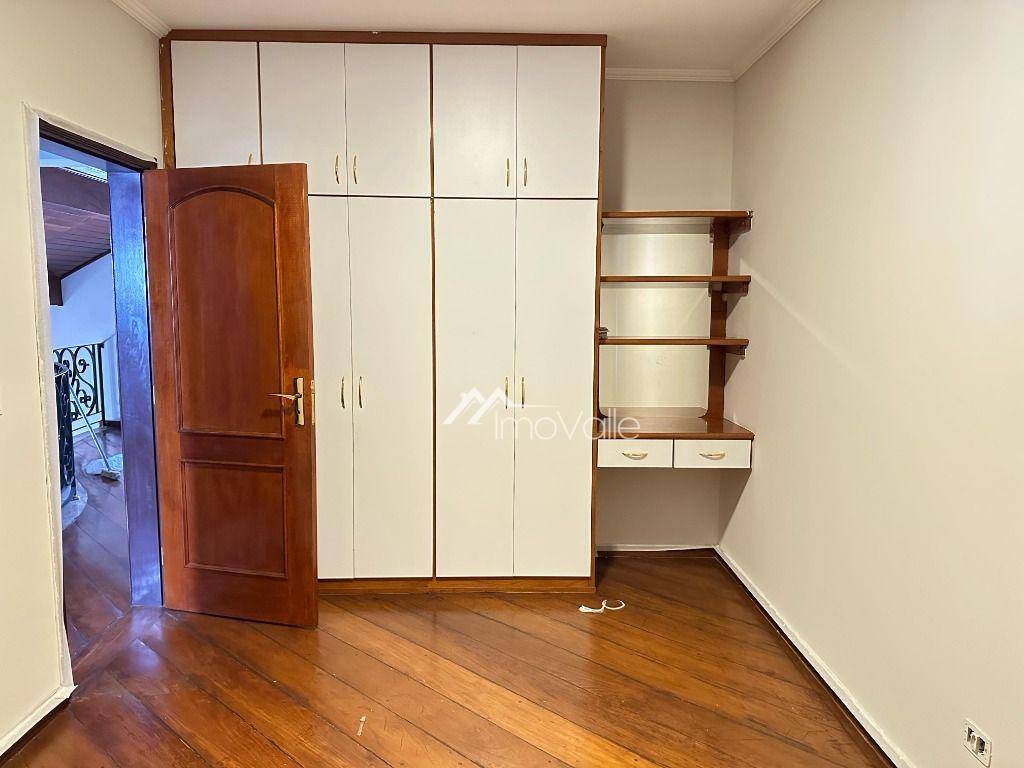 Casa de Condomínio para alugar com 4 quartos, 380m² - Foto 17