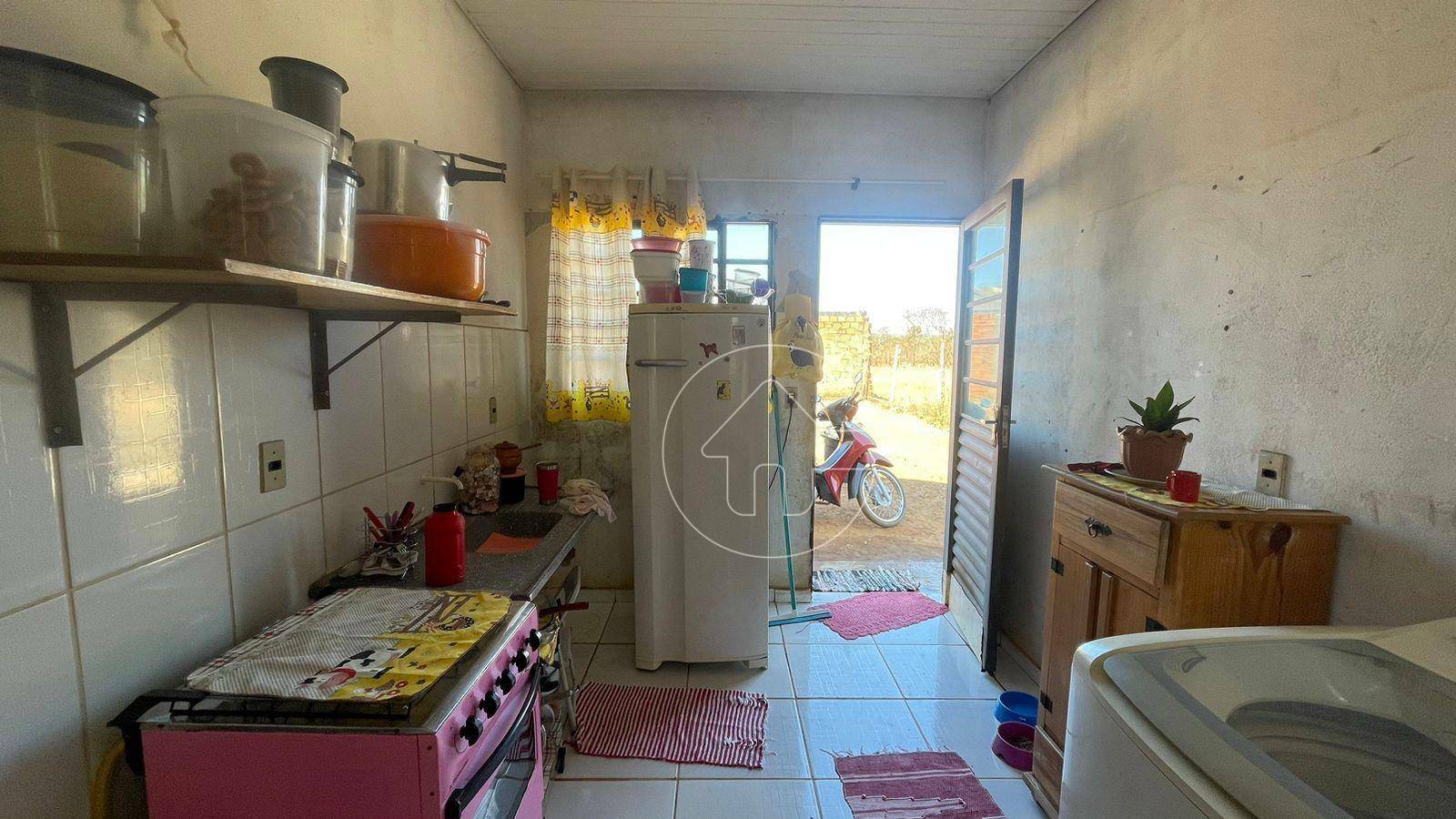 Casa à venda com 2 quartos, 70m² - Foto 5