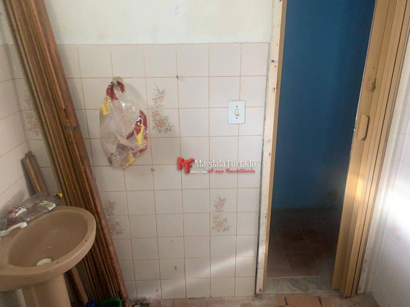 Casa à venda com 3 quartos, 222M2 - Foto 2