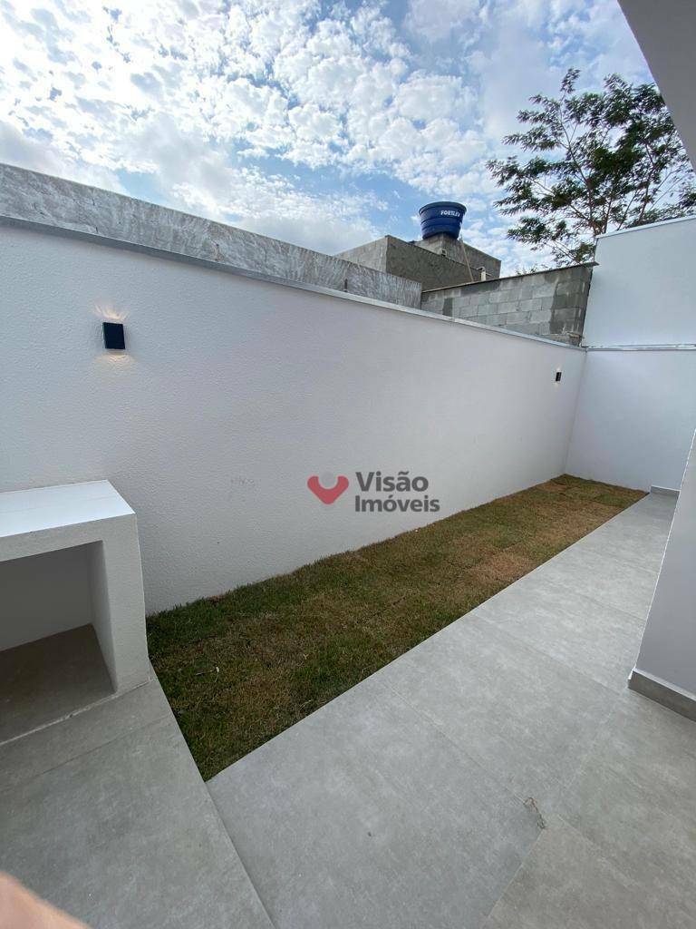 Casa à venda com 3 quartos, 124m² - Foto 18