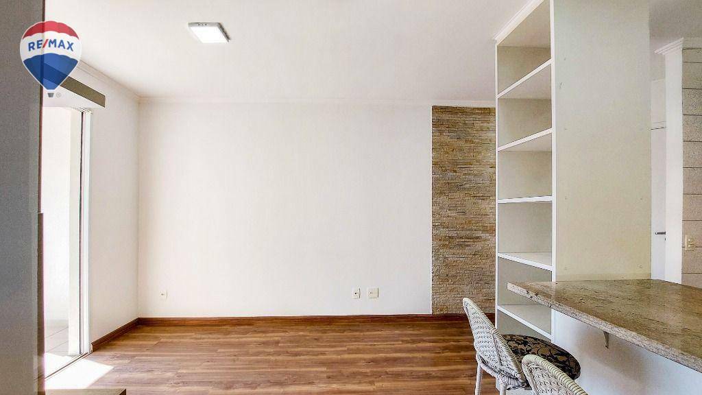 Apartamento à venda com 2 quartos, 58m² - Foto 3