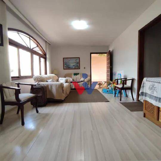 Casa à venda com 5 quartos, 240m² - Foto 31