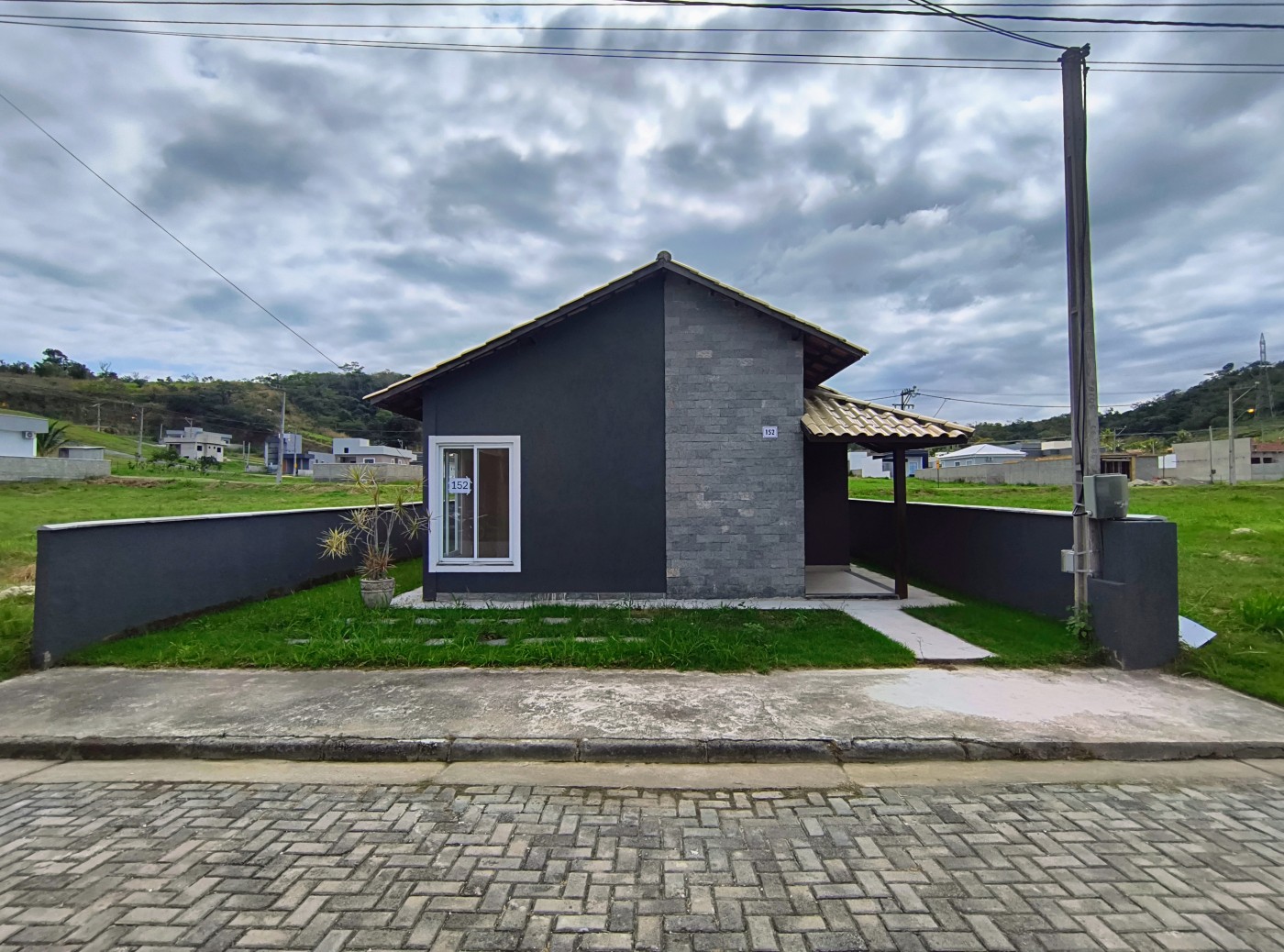 Casa à venda com 2 quartos, 216m² - Foto 1
