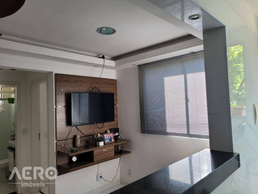 Apartamento à venda com 2 quartos, 56m² - Foto 3