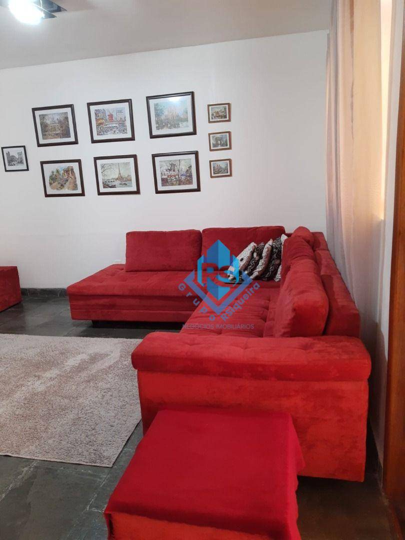 Sobrado à venda com 3 quartos, 200m² - Foto 2