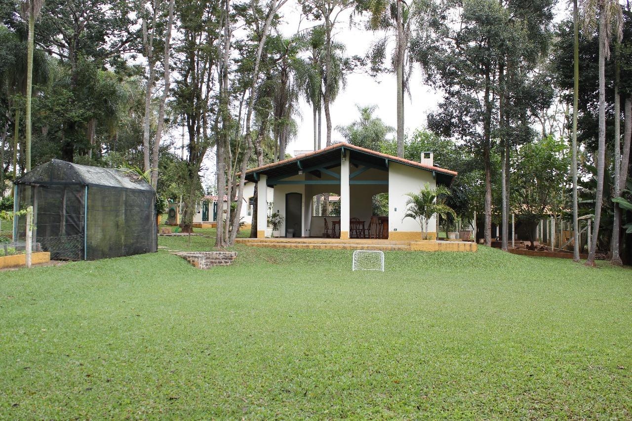 Fazenda à venda com 5 quartos, 600m² - Foto 26