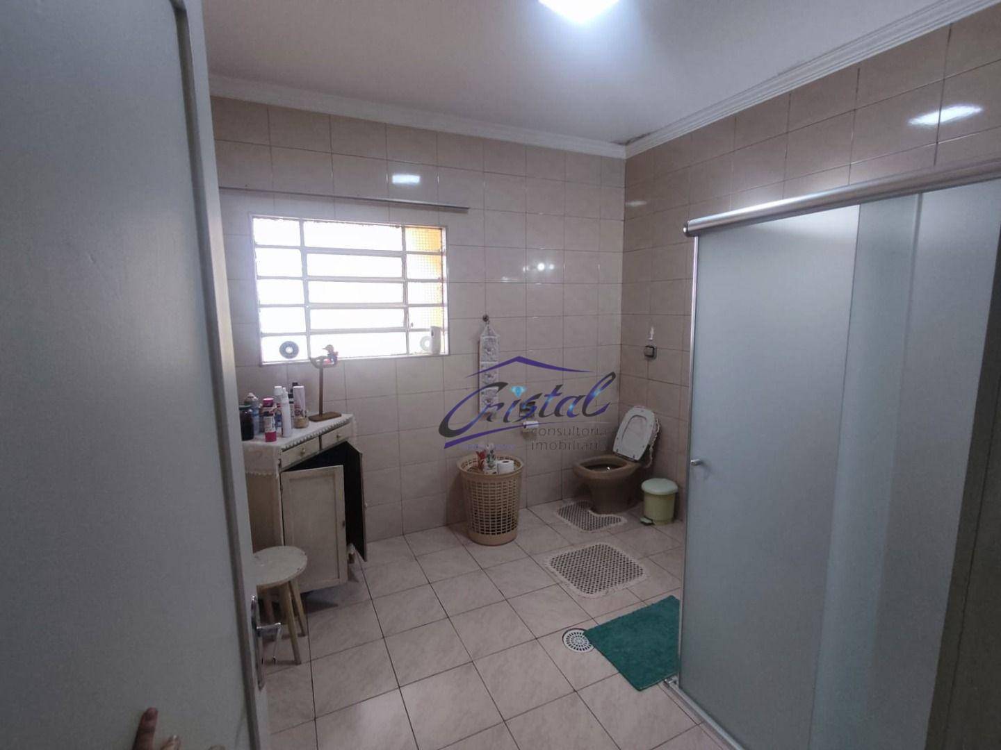 Casa para alugar com 3 quartos, 220m² - Foto 17