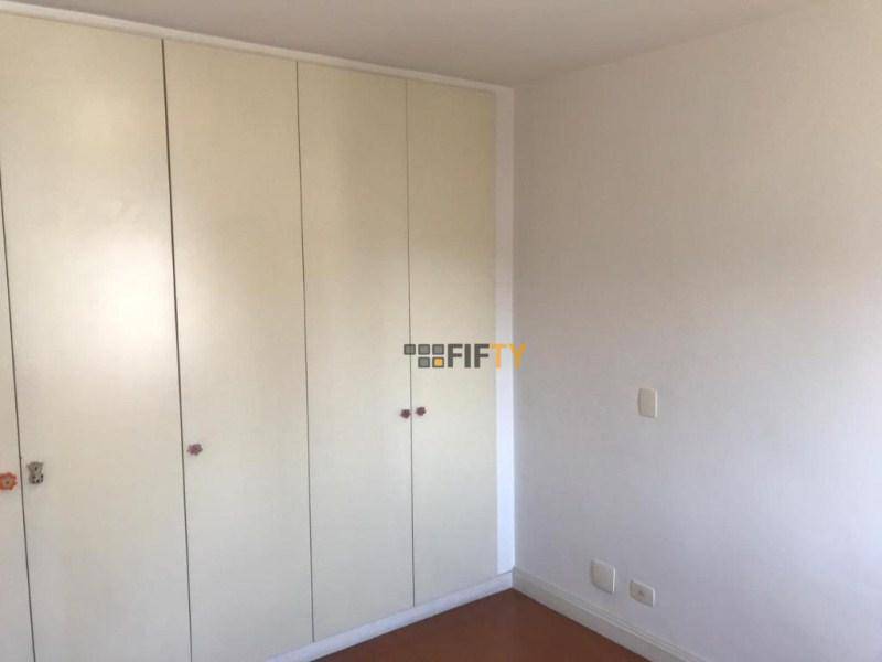 Apartamento à venda com 4 quartos, 226m² - Foto 17