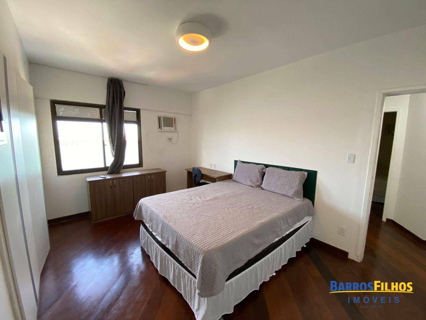 Apartamento para alugar com 3 quartos, 212m² - Foto 2