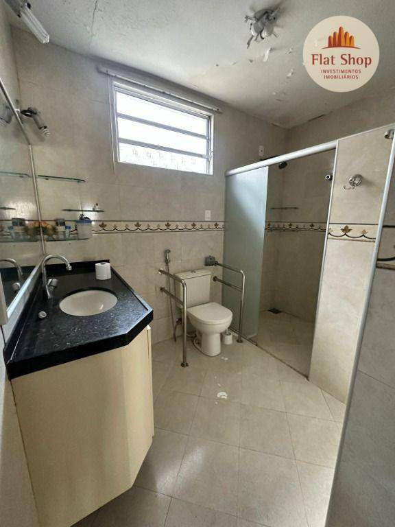 Casa à venda com 4 quartos, 300m² - Foto 8