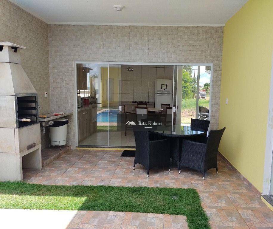 Casa à venda com 4 quartos, 170m² - Foto 14