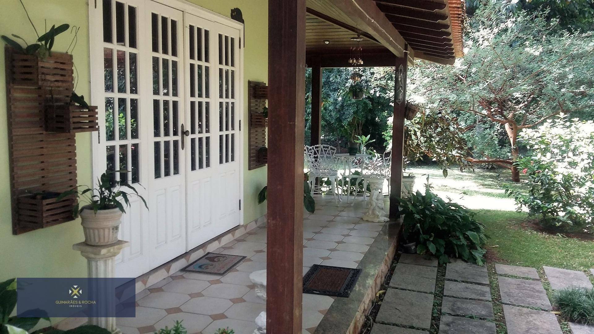 Casa de Condomínio à venda com 4 quartos, 207m² - Foto 1