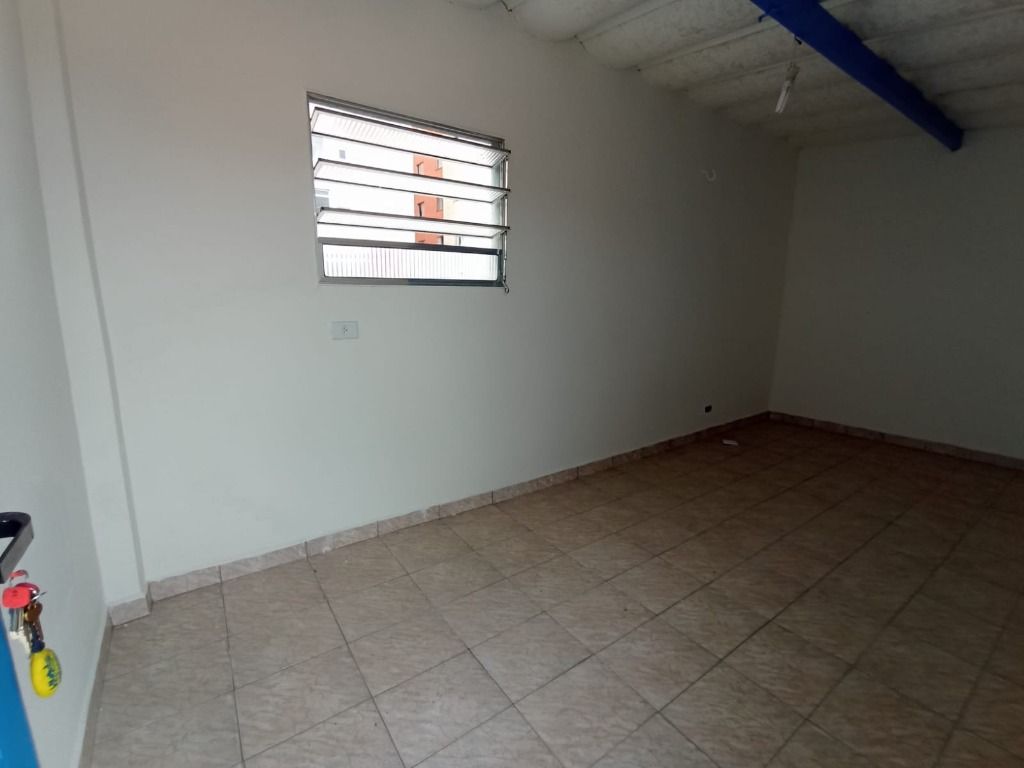 Casa à venda com 3 quartos, 100m² - Foto 2