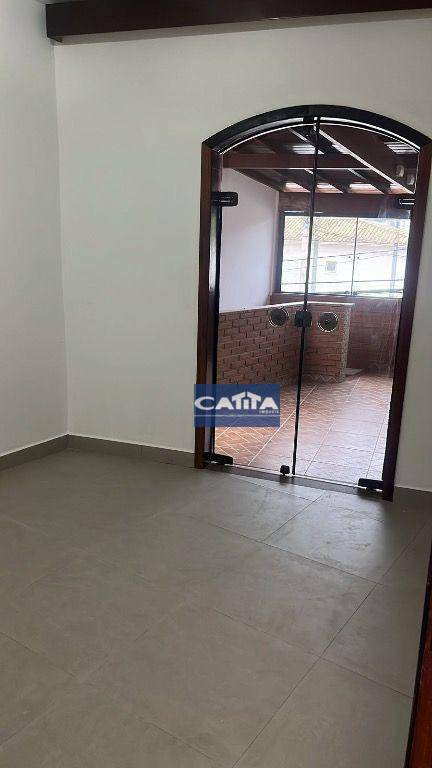 Sobrado à venda com 2 quartos, 180m² - Foto 13