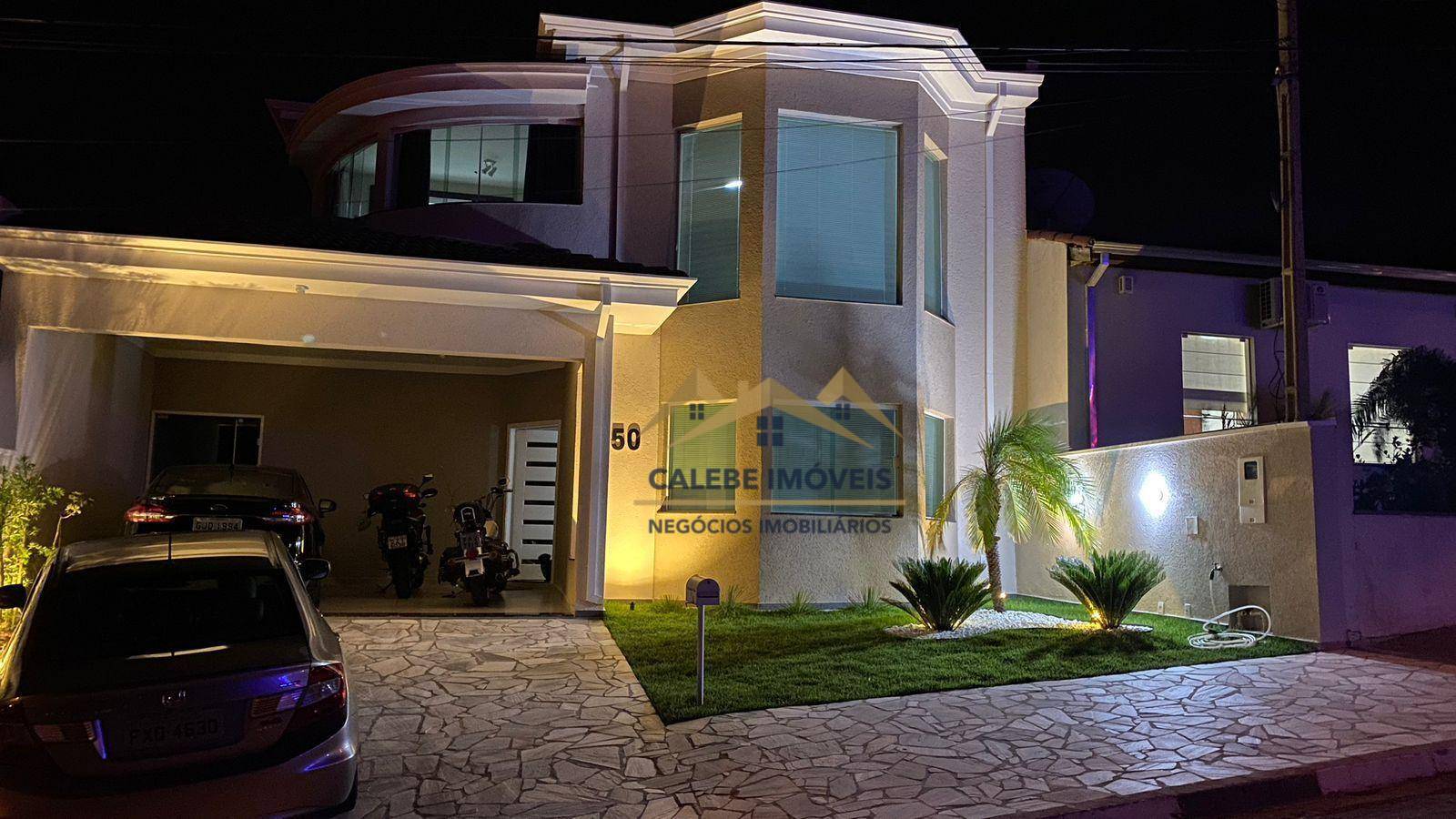 Casa de Condomínio à venda com 3 quartos, 320m² - Foto 1