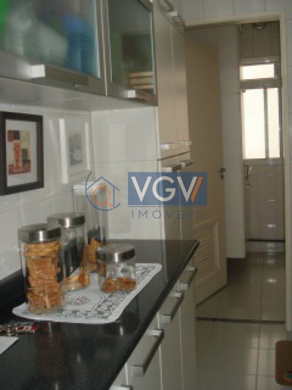 Apartamento à venda com 3 quartos, 60m² - Foto 13