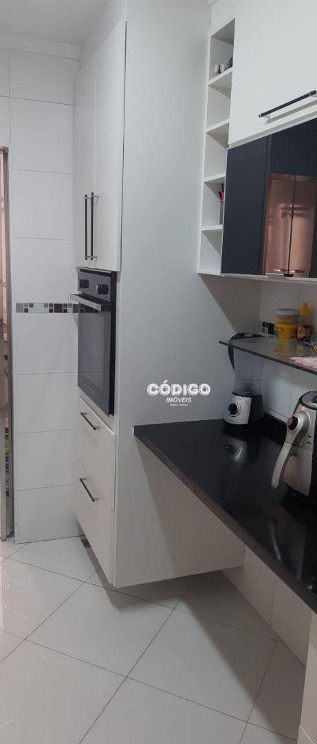 Apartamento à venda com 3 quartos, 64m² - Foto 13