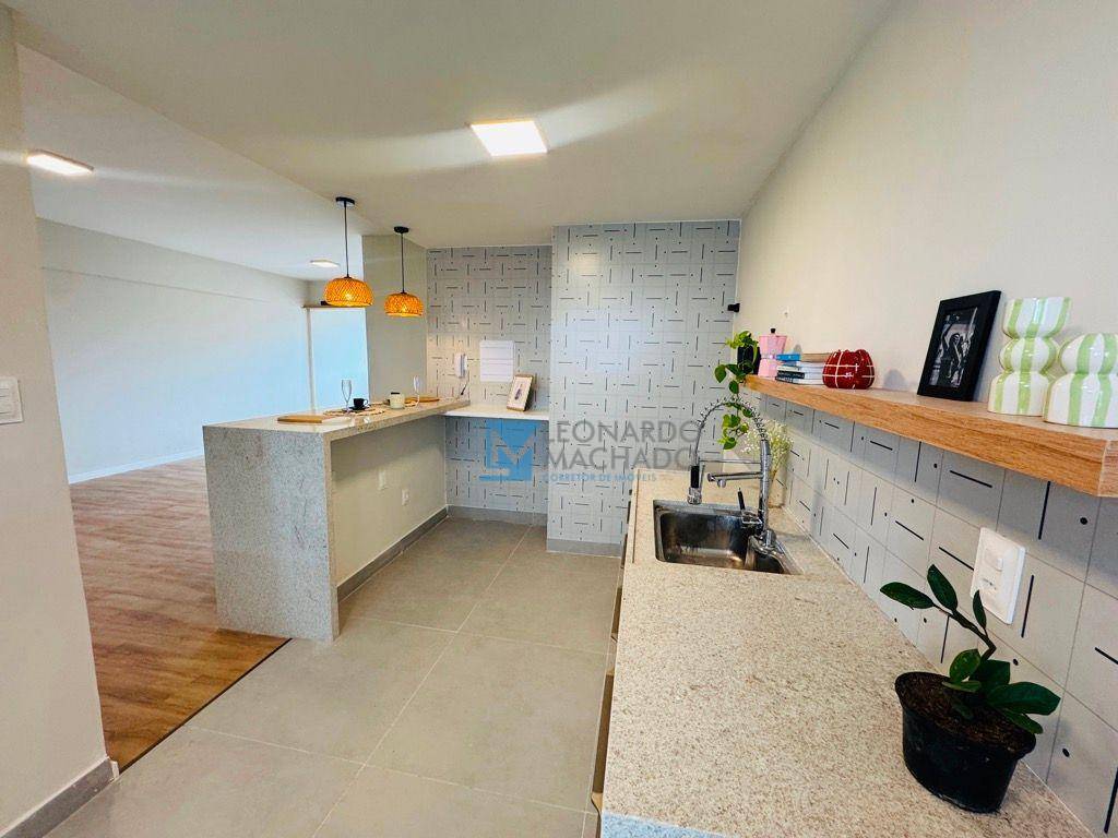 Apartamento à venda com 3 quartos, 118m² - Foto 2