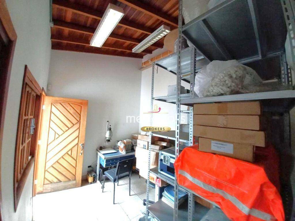 Sobrado à venda e aluguel com 3 quartos, 125m² - Foto 17