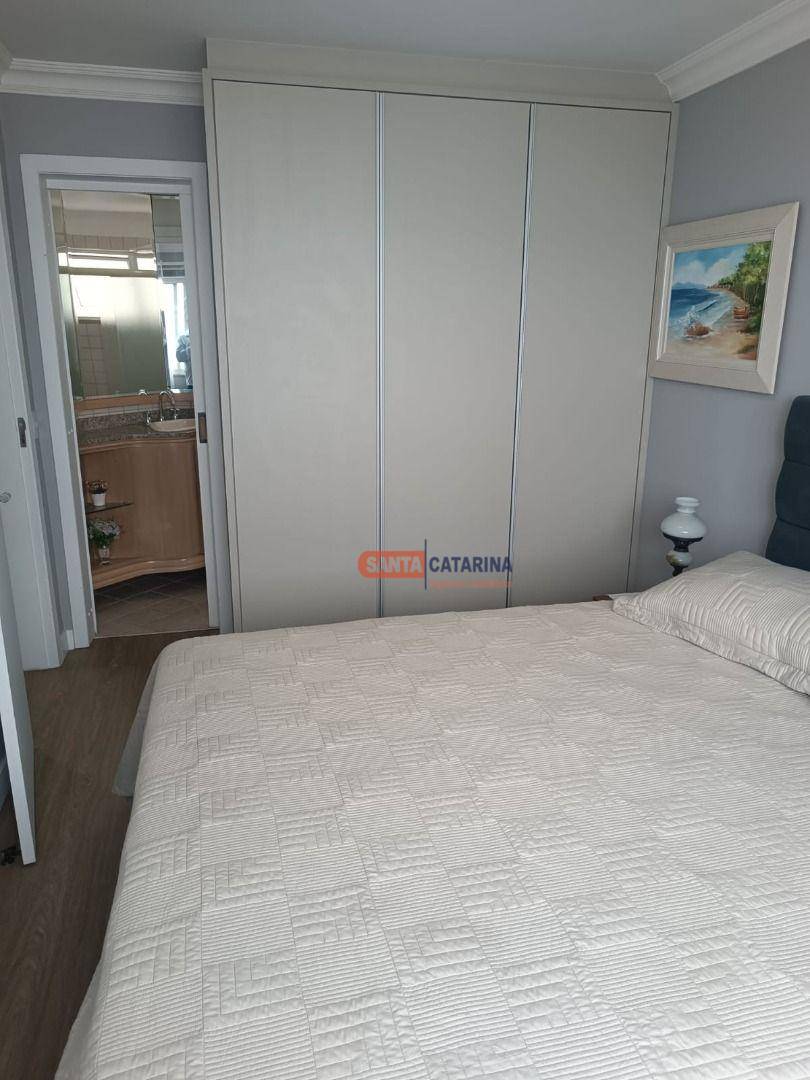 Apartamento à venda com 2 quartos, 81m² - Foto 10